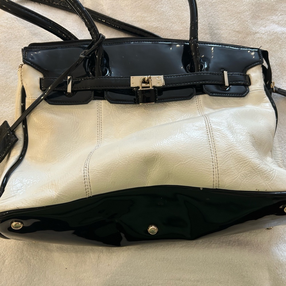 Large white leather purse